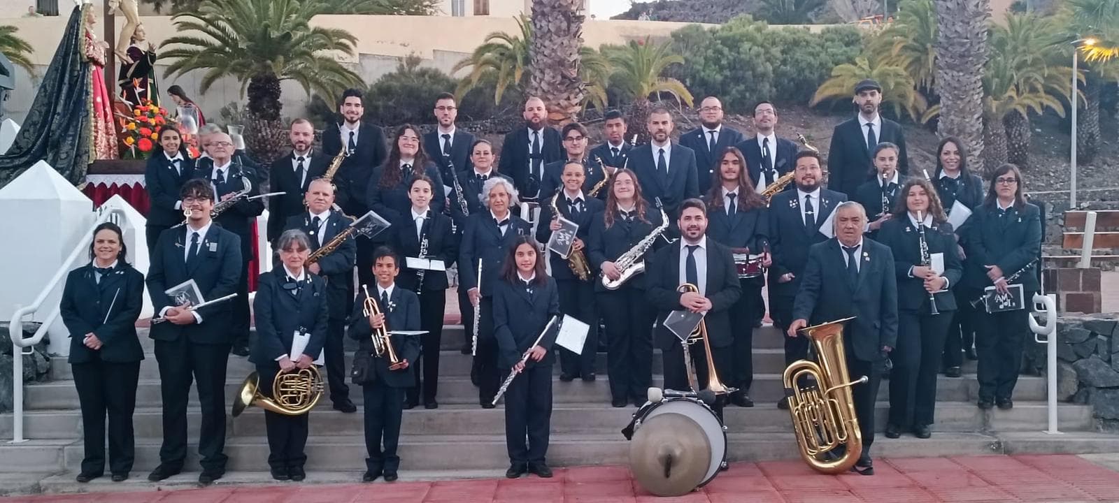 Fotografía panorámica de la Agrupación Musical Isorana